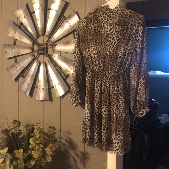 Dress - Picture 2 of 3